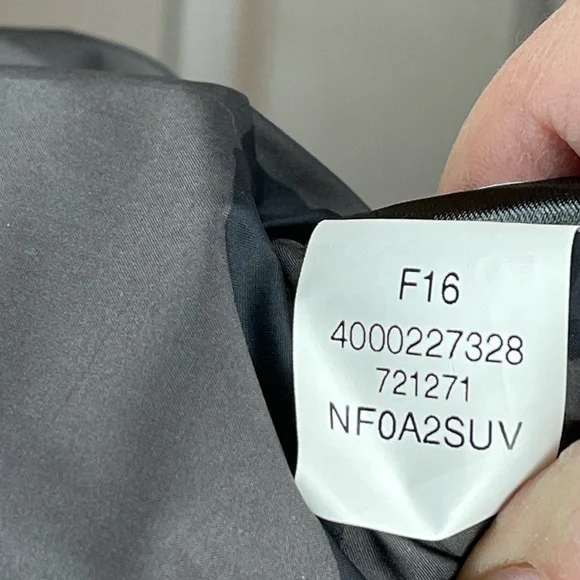 The North Face Black Lightweight Jacket Sz M NWOT - Picture 5 of 6